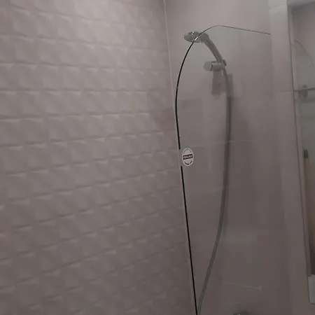 Mia!! Self Check-in! Bucarest