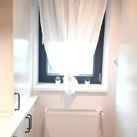 Mia!! Self Check-in! * Bucarest