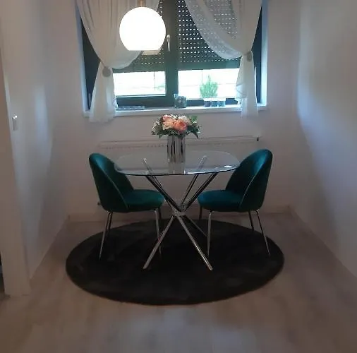 Mia!! Self Check-in! Апартаменти *