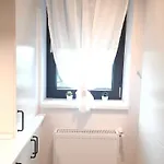 Mia!! Self Check-in! * ブカレスト