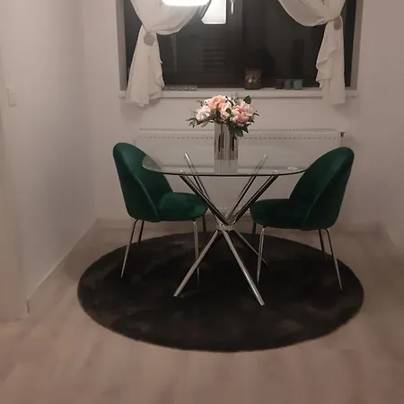 Mia!! Self Check-in! *